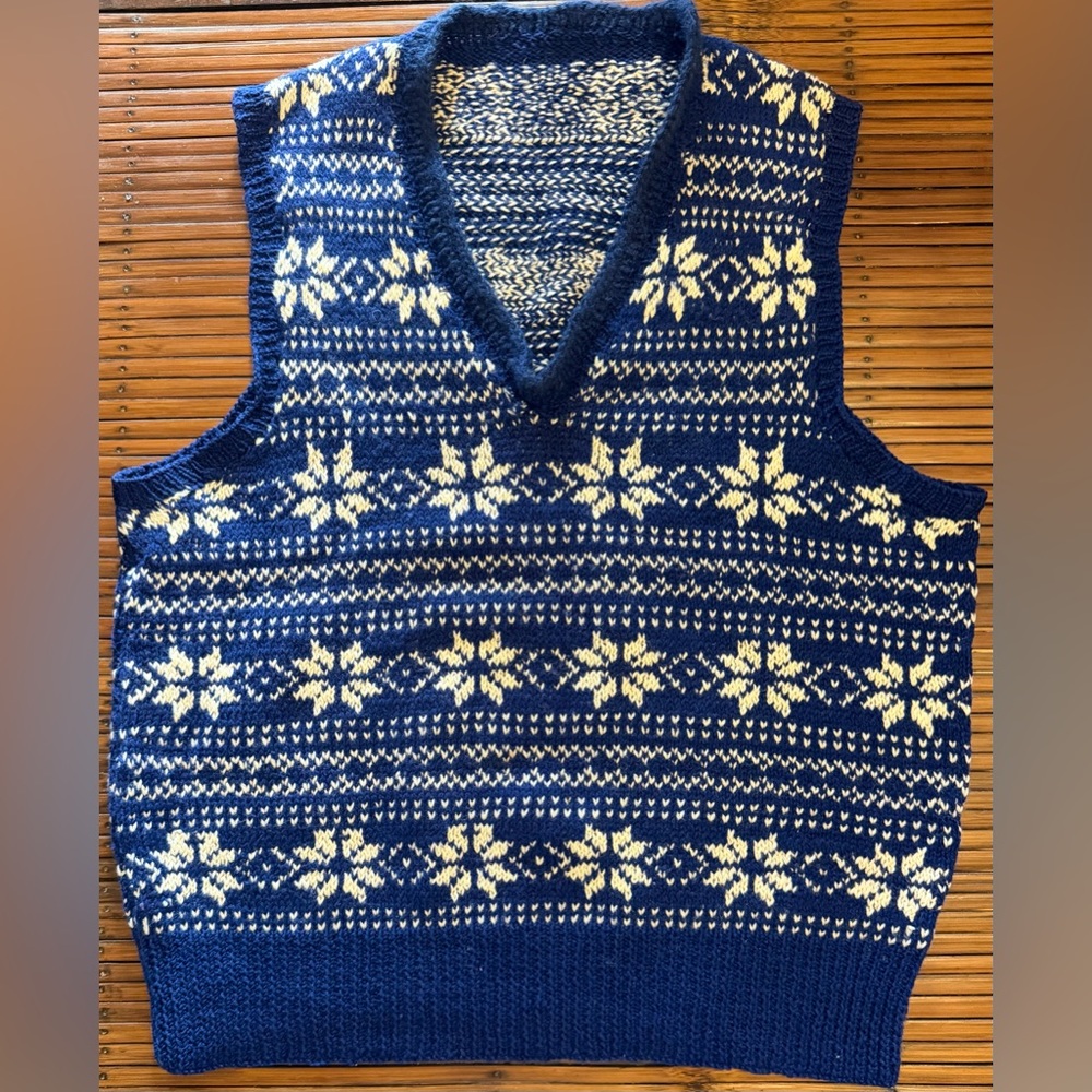 Vintage Hand Knit Pullover Sweater Vest